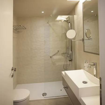 Eleonora Aparthotel 3*