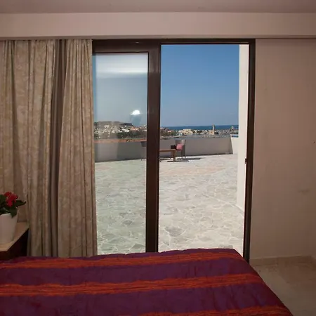 Eleonora Aparthotel 3*